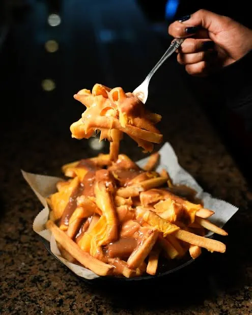 Food and setup from Fresh Cut Fries (photo 1)