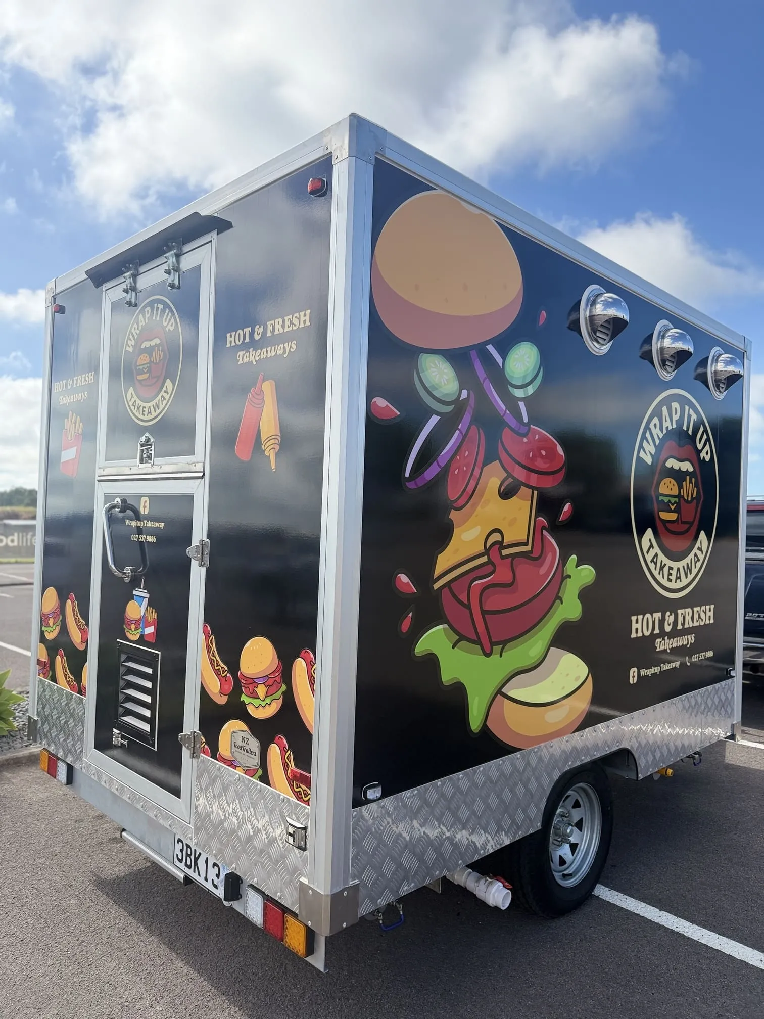 Wrap It Up Takaway fast food food truck in Auckland
